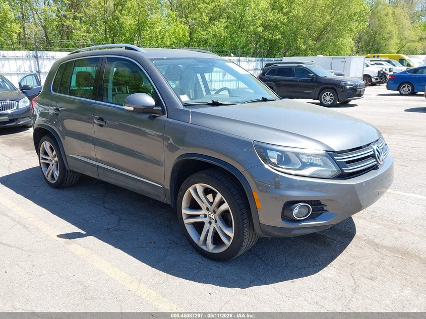 2016 Volkswagen Tiguan VIN WVGBV7AX1GW530012 IAAI salvage auction — SIDE, Clear (Michigan), sold $2,150 on 2026-08-17 (photo 1)