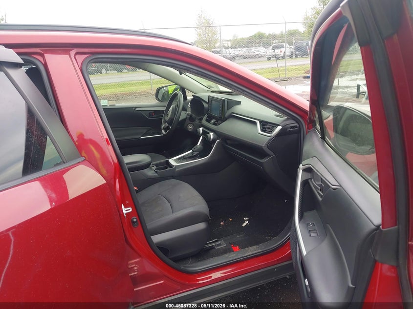 2019 Toyota Rav 4 VIN JTMF1RFV5KD033067 IAAI salvage auction — FRONT END, Salvage (Virginia), sold $7,300 on 2026-07-21 (photo 5)