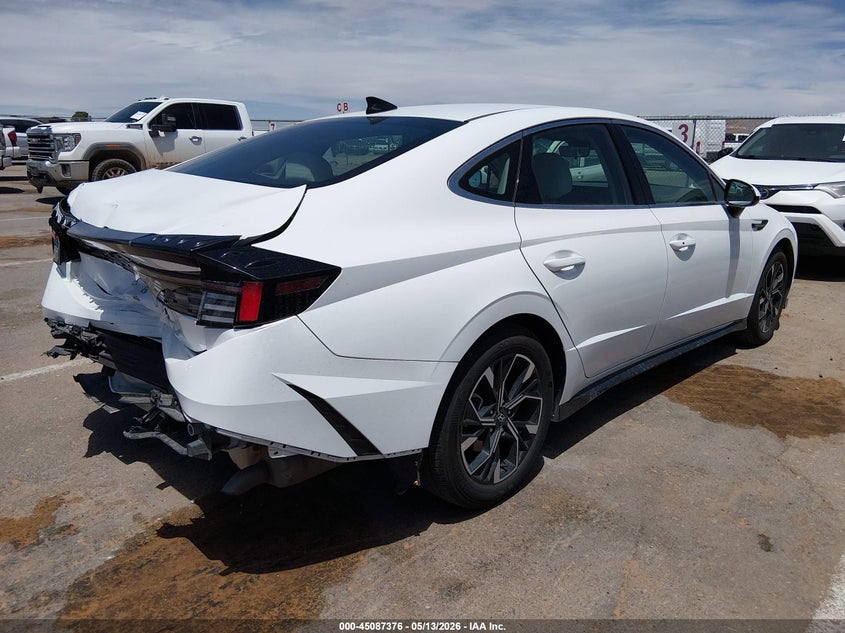 2025 Hyundai Sonata VIN KMHL64JA1SA500462 IAAI salvage auction — REAR END, Non-Repairable (Texas), sold $8,000 on 2026-07-08 (photo 4)