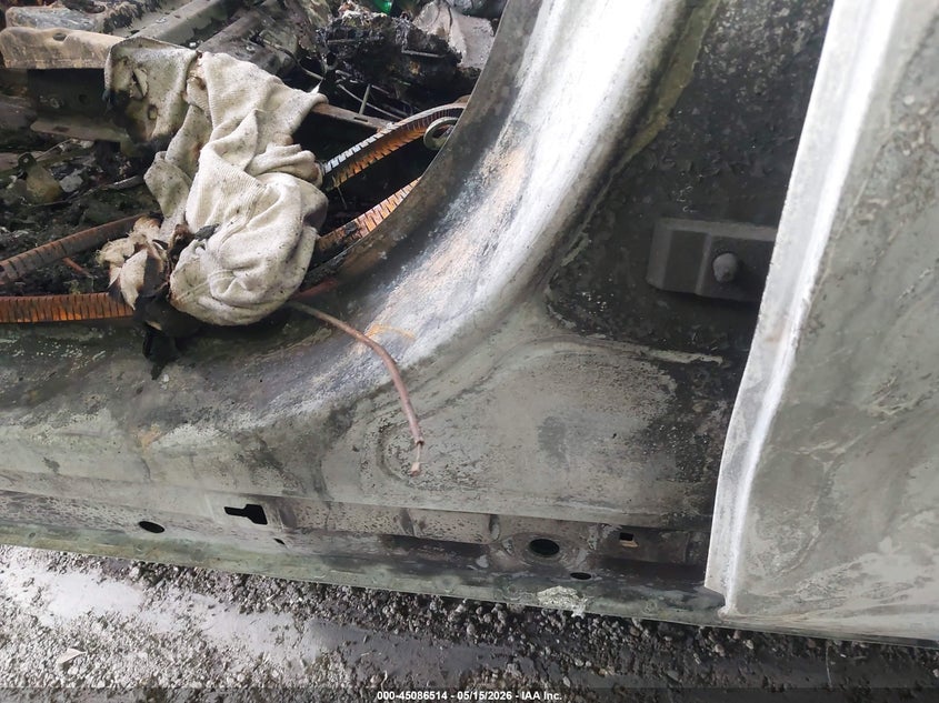 2015 BMW 3er VIN WBA3X9C52FD868780 IAAI salvage auction — Burn Interior, Non-Repairable (Texas), sold $325 on 2026-07-07 (photo 9)
