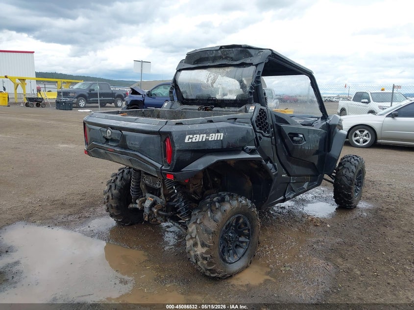 2025 Can-am/ brp Commander VIN 3JBAKAX45SE001090 IAAI salvage auction — EXTERIOR BURN, Salvage (Idaho), sold $6,050 on 2026-07-08 (photo 4)