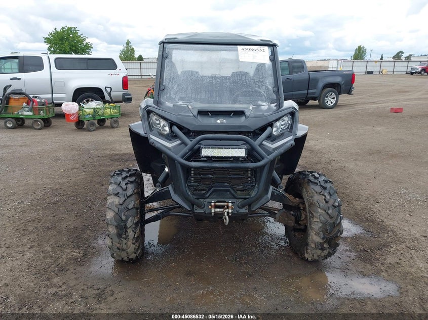 2025 Can-am/ brp Commander VIN 3JBAKAX45SE001090 IAAI salvage auction — EXTERIOR BURN, Salvage (Idaho), sold $6,050 on 2026-07-08 (photo 5)