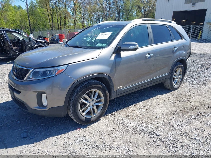 2014 Kia Sorento VIN 5XYKTDA66EG520361 IAAI salvage auction — REAR END, Mv-907A (New York), sold $200 on 2026-07-28 (photo 2)