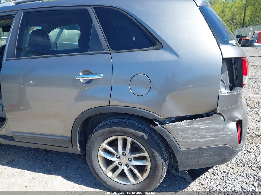 2014 Kia Sorento VIN 5XYKTDA66EG520361 IAAI salvage auction — REAR END, Mv-907A (New York), sold $200 on 2026-07-28 (photo 6)