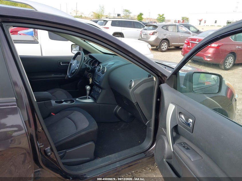 2011 Nissan Rogue VIN JN8AS5MT4BW190762 IAAI salvage auction — RIGHT SIDE, Salvage (Illinois), sold $425 on 2026-07-08 (photo 5)