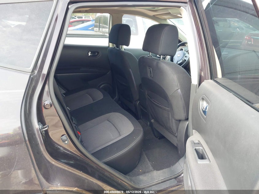 2011 Nissan Rogue VIN JN8AS5MT4BW190762 IAAI salvage auction — RIGHT SIDE, Salvage (Illinois), sold $425 on 2026-07-08 (photo 8)