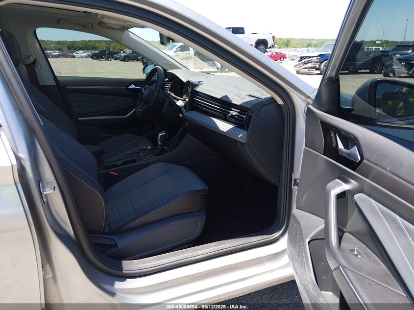 2026 Volkswagen Jetta VIN 3VWGW7BU2TM022294 IAAI salvage auction — REAR END, Salvage Title, sold $10,700 on 2026-08-21 (photo 5)