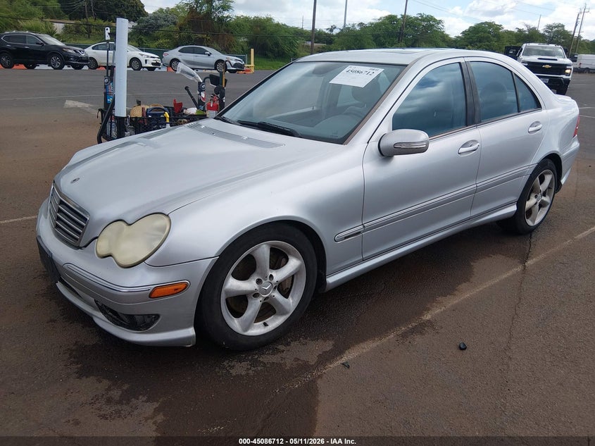 2007 Mercedes-benz C-klasse VIN WDBRF52H77F900003 IAAI salvage auction — RIGHT SIDE, Salvage (Hawaii), sold $25 on 2026-08-11 (photo 2)