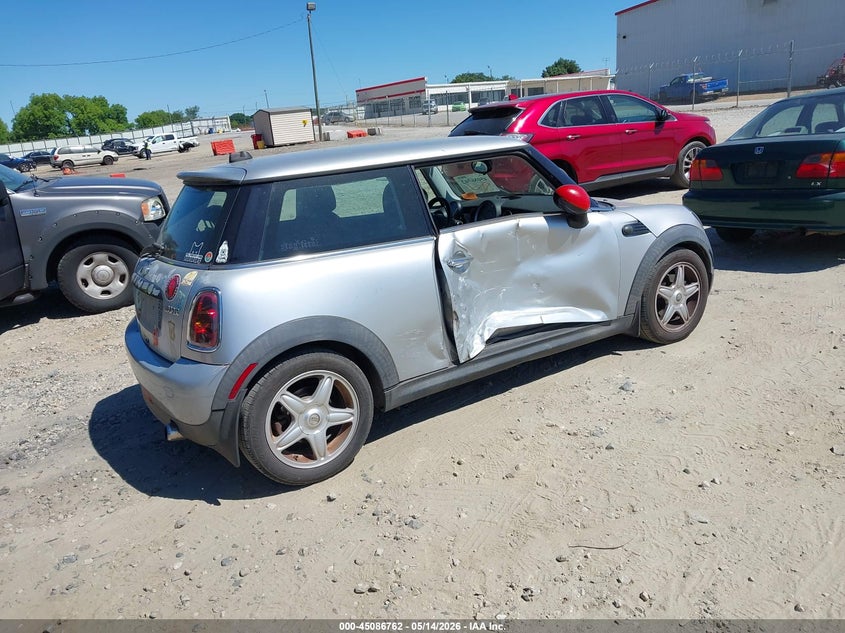 2007 Mini Cooper VIN WMWMF33597TT56316 IAAI salvage auction — RIGHT SIDE, Salvage (Georgia), sold $525 on 2026-07-09 (photo 4)