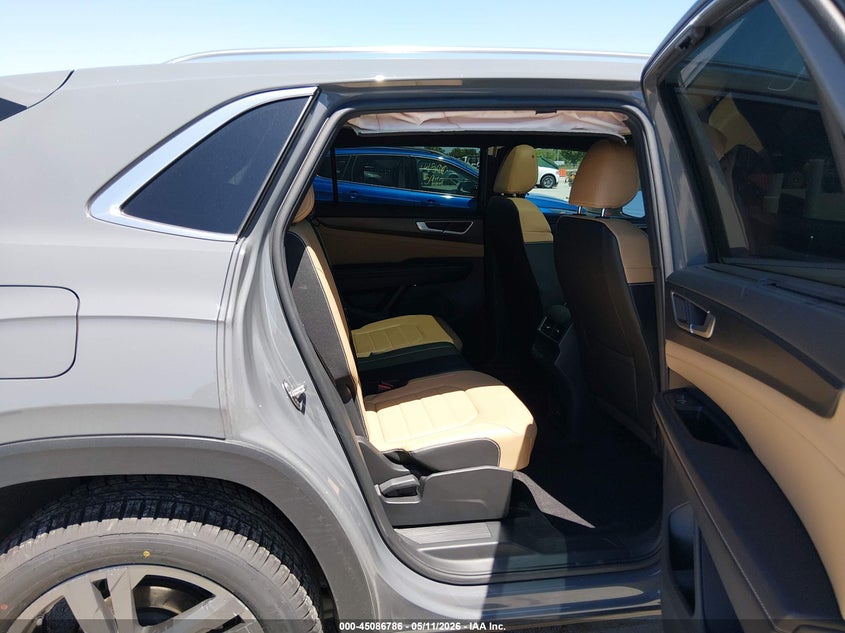 2024 Volkswagen Atlas cross sport VIN 1V2AE2CA9RC210211 IAAI salvage auction — LEFT FRONT, Salvage (Illinois), sold $13,500 on 2026-08-14 (photo 8)