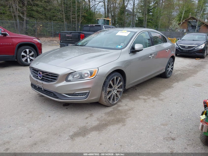 2016 Volvo VIN LYV612TK7GB099249 IAAI salvage auction — ENGINE DAMAGE, Original (Maine), sold $300 on 2026-07-20 (photo 2)
