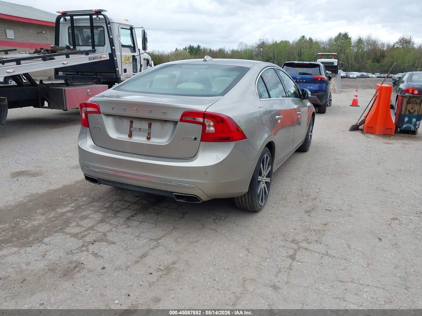 2016 Volvo VIN LYV612TK7GB099249 IAAI salvage auction — ENGINE DAMAGE, Original (Maine), sold $300 on 2026-07-20 (photo 4)