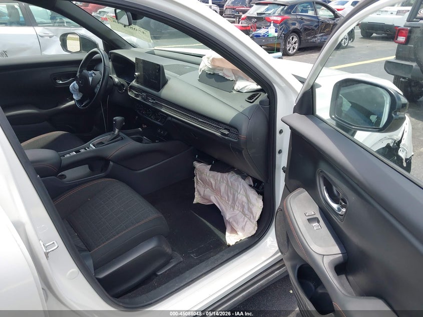 2026 Honda Hr-v VIN 3CZRZ1H53TM710704 IAAI salvage auction — RIGHT FRONT, Salvage Title, sold $11,275 on 2026-08-20 (photo 5)