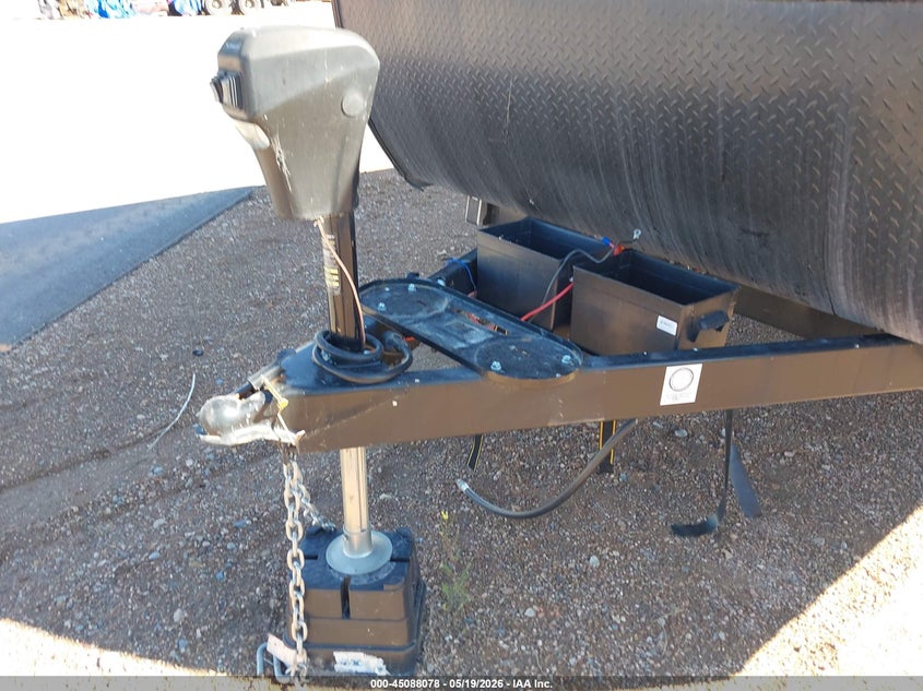 2024 Highland ridge 26bhw VIN 58TBP0BN6R77F3072 IAAI salvage auction — HAIL, Salvage (Utah), sold $5,500 on 2026-09-23 (photo 6)