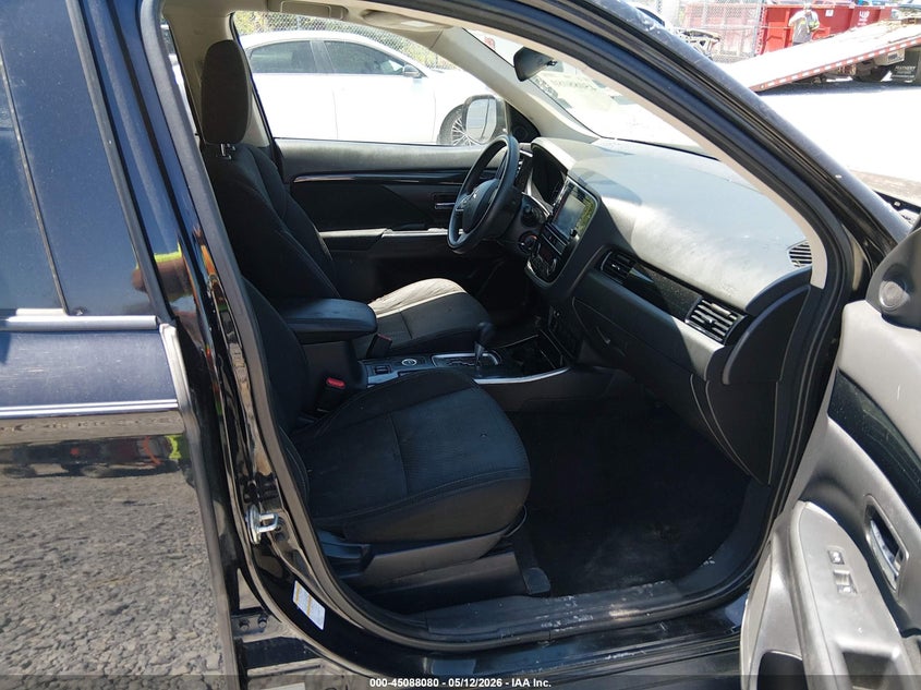 2019 Mitsubishi Outlander VIN JA4AZ3A39KZ034287 IAAI salvage auction — REAR END, Salvage (West Virginia), sold $2,425 on 2026-07-08 (photo 5)