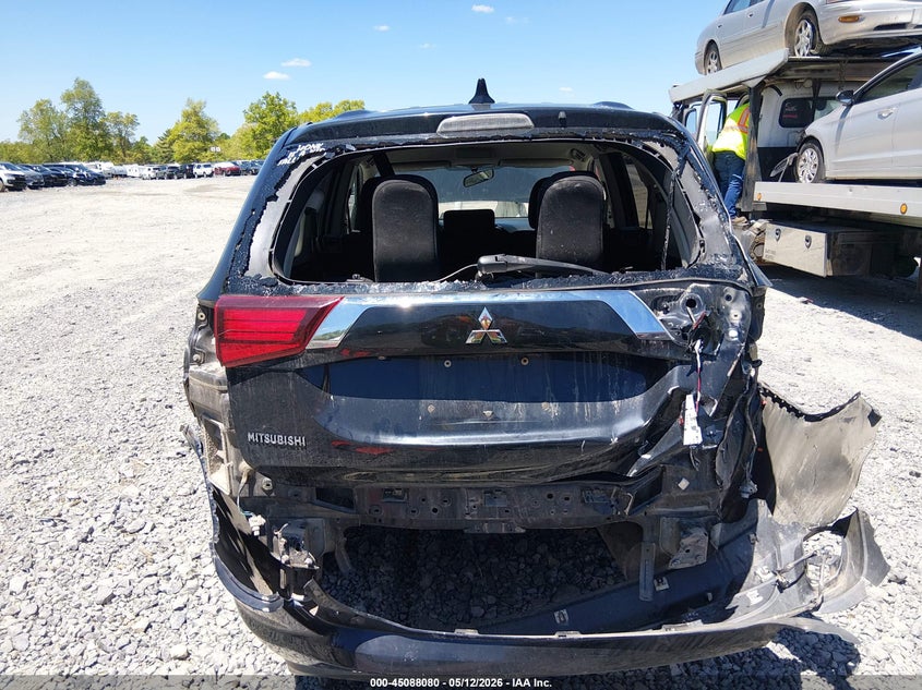 2019 Mitsubishi Outlander VIN JA4AZ3A39KZ034287 IAAI salvage auction — REAR END, Salvage (West Virginia), sold $2,425 on 2026-07-08 (photo 6)