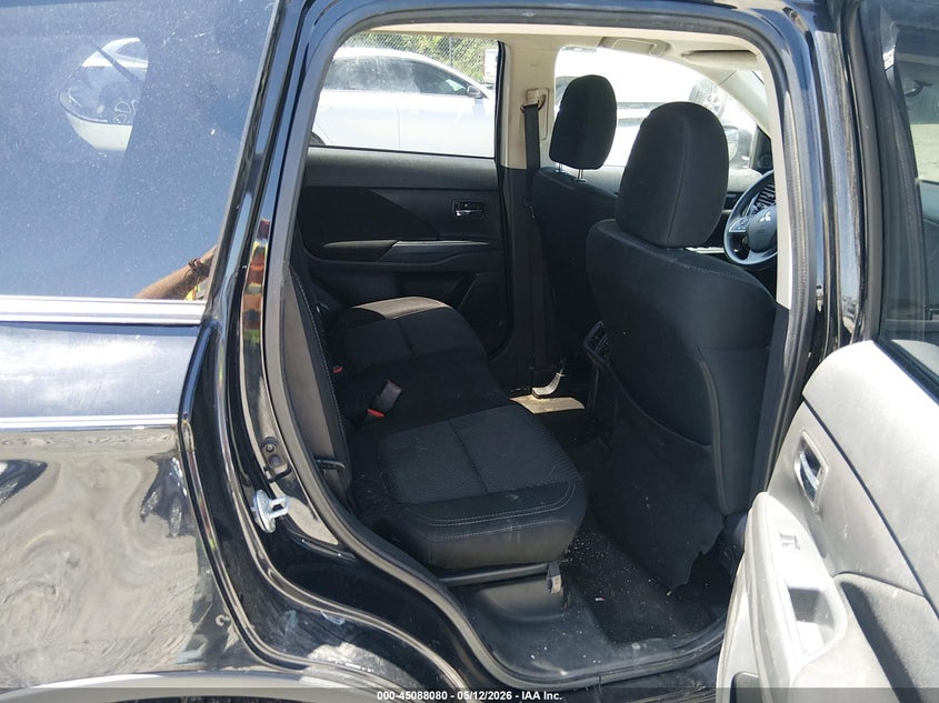 2019 Mitsubishi Outlander VIN JA4AZ3A39KZ034287 IAAI salvage auction — REAR END, Salvage (West Virginia), sold $2,425 on 2026-07-08 (photo 8)