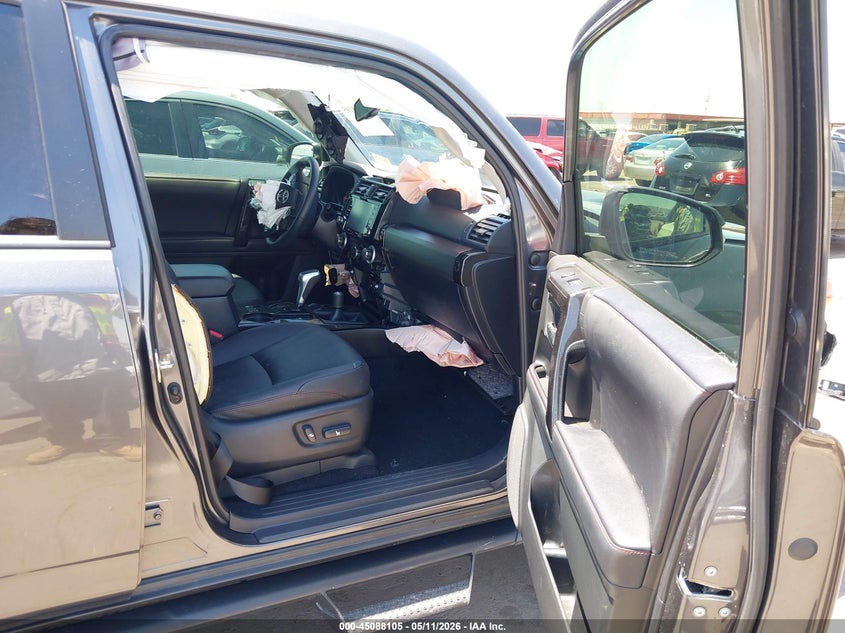 2022 Toyota 4runner VIN JTERU5JR5N5980031 IAAI salvage auction — RIGHT FRONT, Salvage (Texas), sold $10,000 on 2026-07-28 (photo 5)