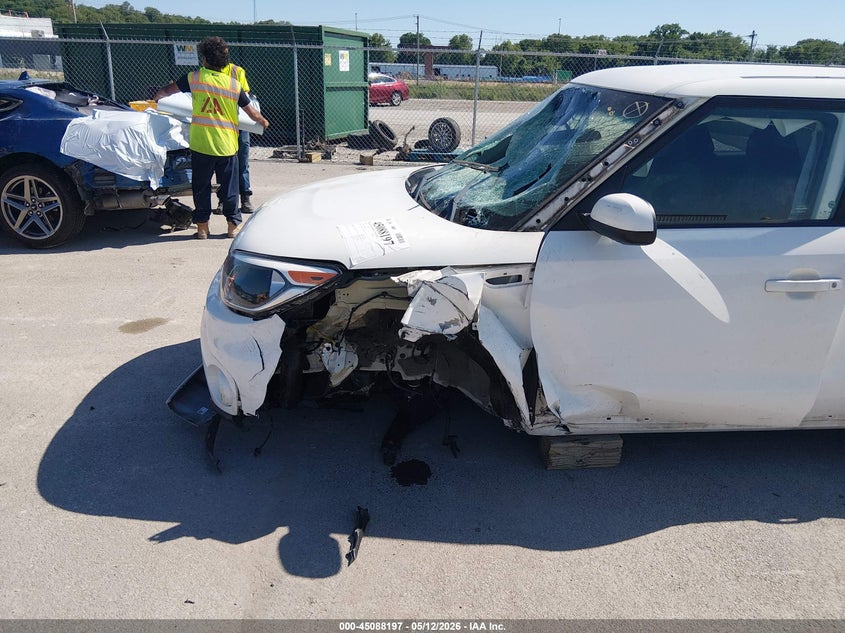 2019 Kia Soul VIN KNDJP3A5XK7016079 IAAI salvage auction — LEFT FRONT, Salvage (Illinois), sold $1,200 on 2026-07-14 (photo 6)