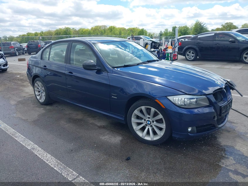 2011 BMW 3er VIN WBAPK7C54BF195266 IAAI salvage auction — LEFT FRONT, Clear (Indiana), sold $1,350 on 2026-07-24 (photo 1)