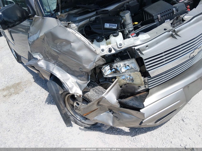 2003 Chevrolet Astro VIN 1GNDM19X33B141530 IAAI salvage auction — FRONT END, Salvage (Kentucky), sold $250 on 2026-07-08 (photo 6)