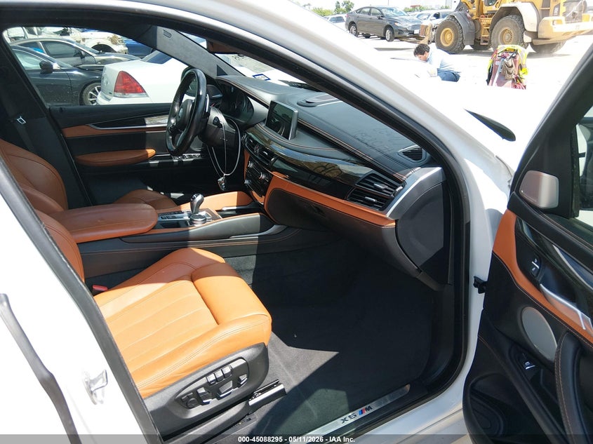 2017 BMW X6 m VIN 5YMKW8C31H0U71928 IAAI salvage auction — FRONT & REAR, Salvage Title, sold $10,750 on 2026-08-25 (photo 5)