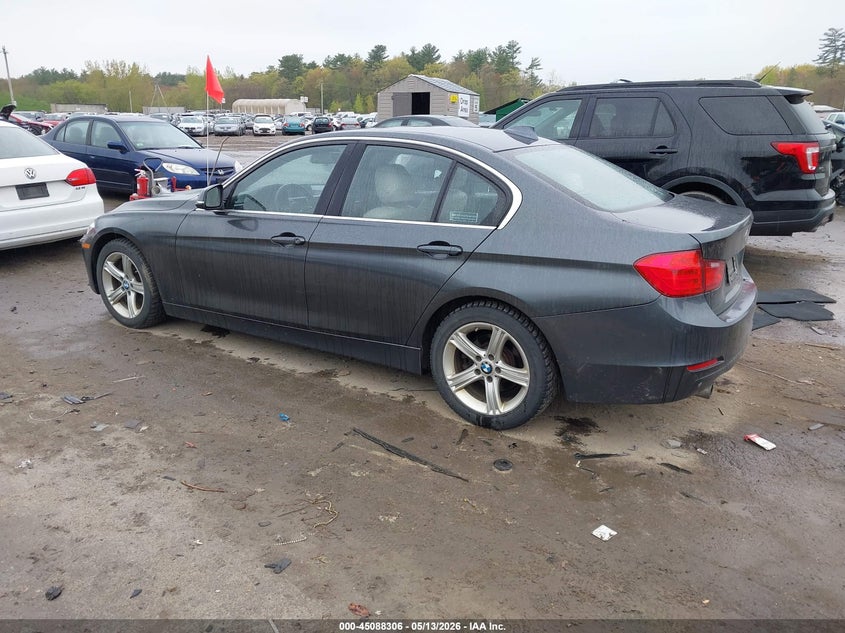 2015 BMW 3er VIN WBA3B1C53FK163062 IAAI salvage auction — SIDE, Salvage (New Hampshire), sold $800 on 2026-08-24 (photo 3)