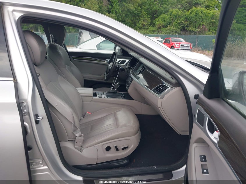 2015 Hyundai Genesis VIN KMHGN4JEXFU099215 IAAI salvage auction — RIGHT FRONT, Salvage - Greater Than 75% (Maryland), sold $1,800 on 2026-07-08 (photo 5)