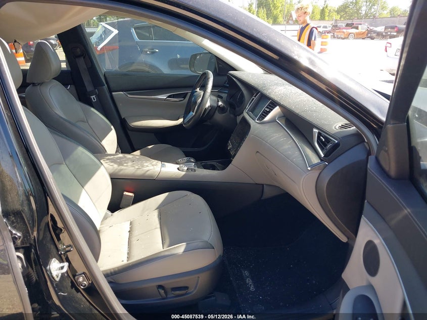 2024 Infiniti Qx50 VIN 3PCAJ5BB8RF107003 IAAI salvage auction — HAIL, Salvage Title, sold $11,300 on 2026-08-10 (photo 5)