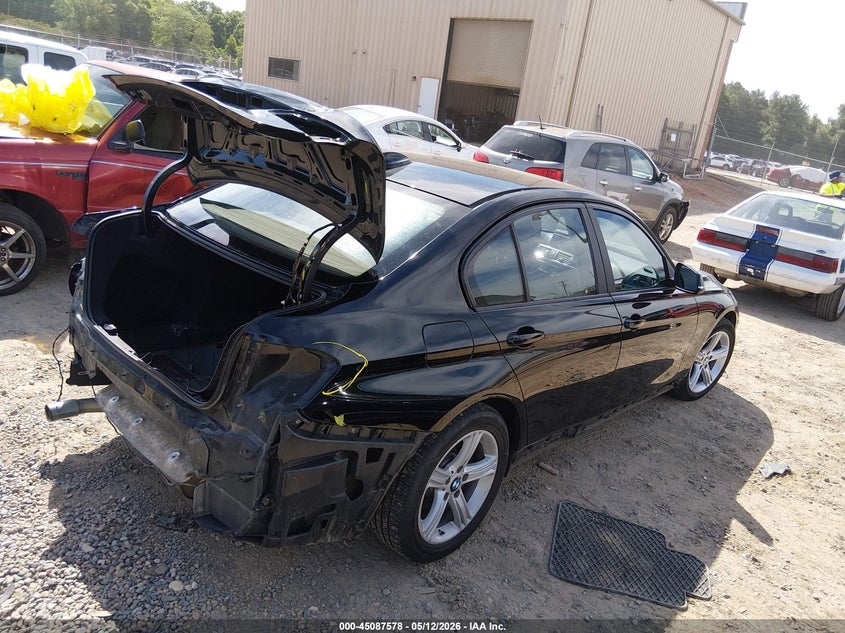 2015 BMW 3er VIN WBA3C3G57FNS76319 IAAI salvage auction — REAR END, Salvage (North Carolina), sold $1,900 on 2026-07-20 (photo 4)