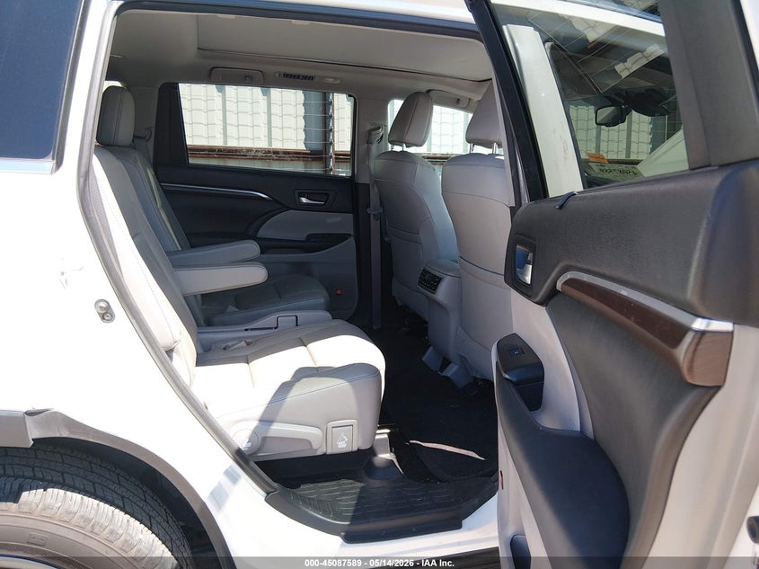 2016 Toyota Highlander VIN 5TDDCRFH0GS017883 IAAI salvage auction — SIDE, Original (Texas), sold $6,400 on 2026-07-28 (photo 8)