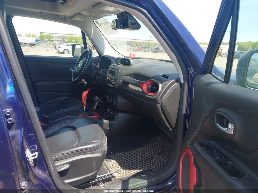 2017 Jeep Renegade VIN ZACCJBCB8HPE68552 IAAI salvage auction — HAIL, Salvage (Ohio), sold $3,300 on 2026-07-14 (photo 5)