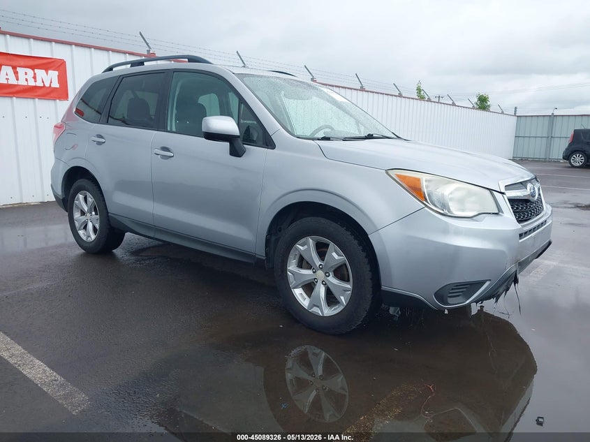 2014 Subaru Forester VIN JF2SJAEC1EH527876 IAAI salvage auction — EXTERIOR BURN, Salvage (Oregon), sold $575 on 2026-07-07 (photo 1)