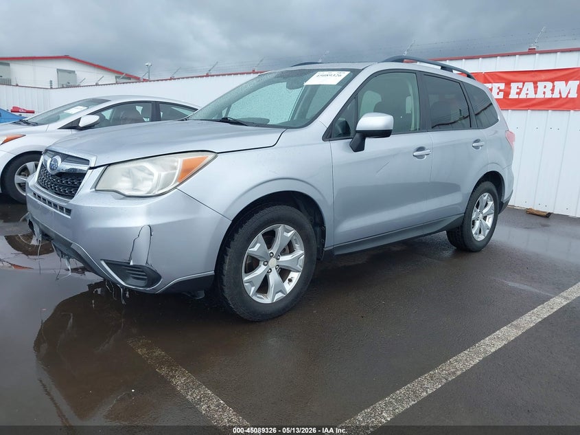 2014 Subaru Forester VIN JF2SJAEC1EH527876 IAAI salvage auction — EXTERIOR BURN, Salvage (Oregon), sold $575 on 2026-07-07 (photo 2)