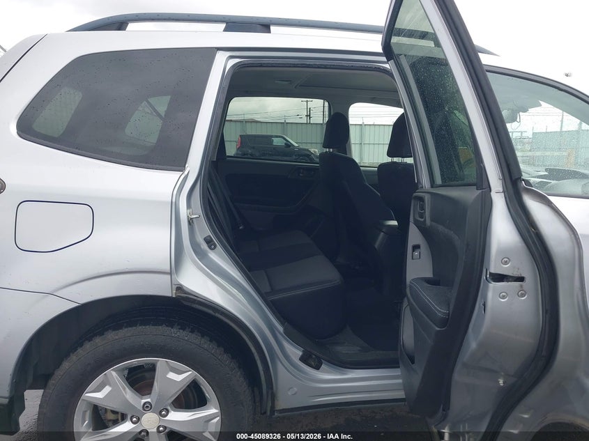 2014 Subaru Forester VIN JF2SJAEC1EH527876 IAAI salvage auction — EXTERIOR BURN, Salvage (Oregon), sold $575 on 2026-07-07 (photo 8)