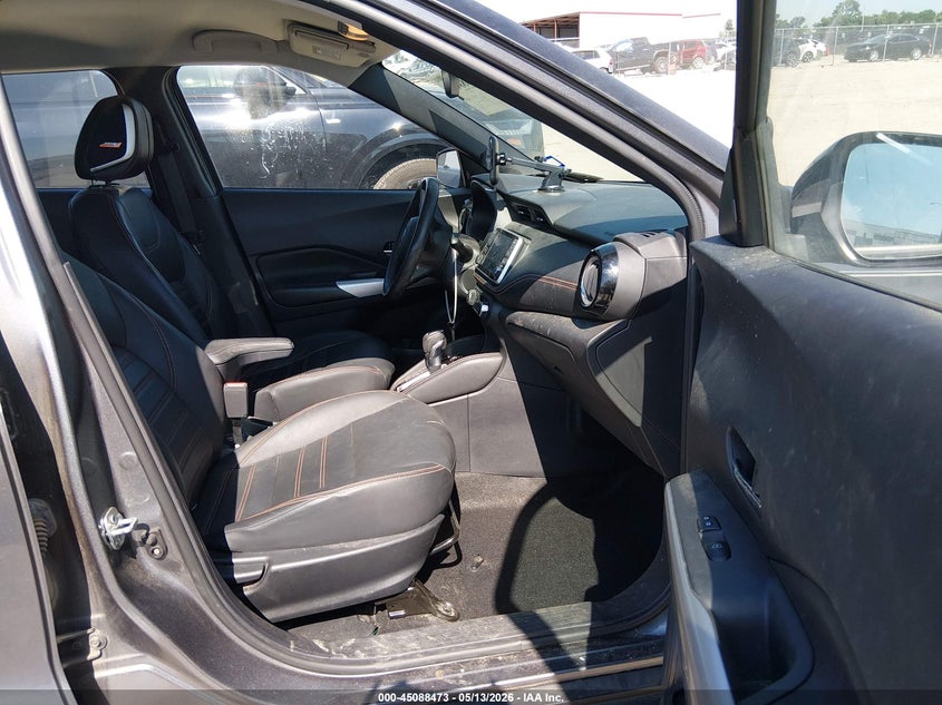 2020 Nissan Kicks VIN 3N1CP5DV5LL495401 IAAI salvage auction — SIDE, Original (Texas), sold $2,350 on 2026-07-09 (photo 5)