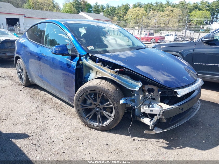 2025 Tesla Model y VIN 7SAYGDEE0SF293545 IAAI salvage auction — FRONT END, Salvage Title, sold $16,500 on 2026-07-23 (photo 1)