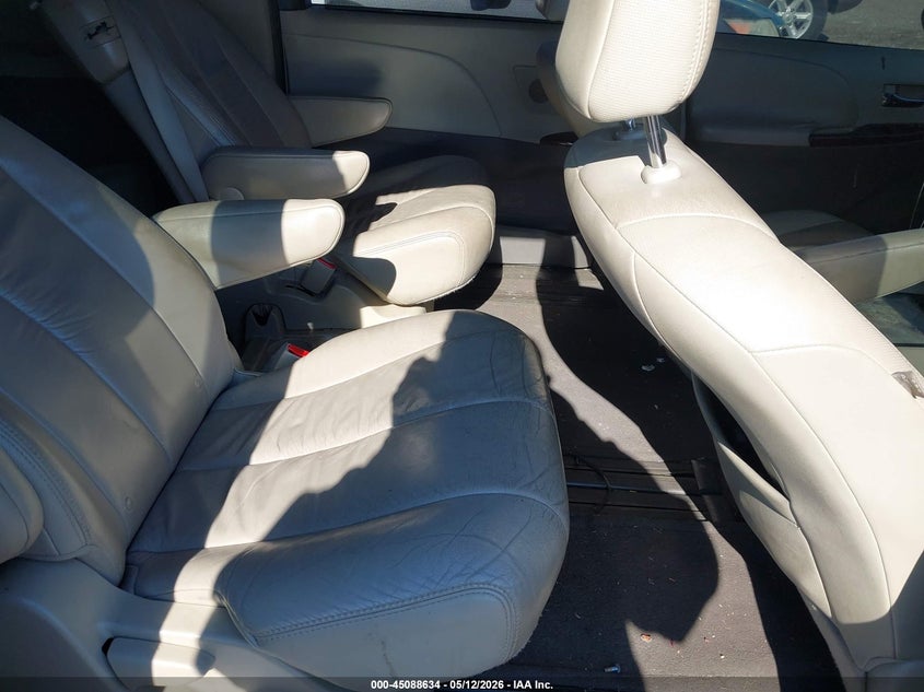 2011 Toyota Sienna VIN 5TDYK3DC7BS114760 IAAI salvage auction — FRONT END, Salvage - Greater Than 75% (Maryland), sold $1,250 on 2026-07-13 (photo 8)