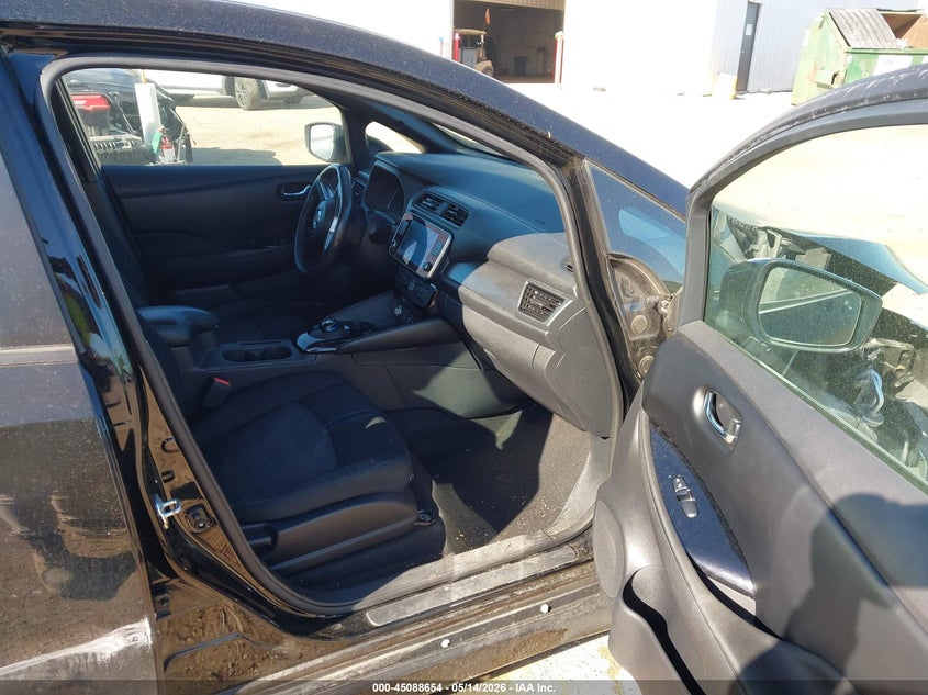 2021 Nissan Leaf VIN 1N4AZ1CV8MC557045 IAAI salvage auction — RIGHT SIDE, Salvage (Illinois), sold $2,450 on 2026-07-09 (photo 5)