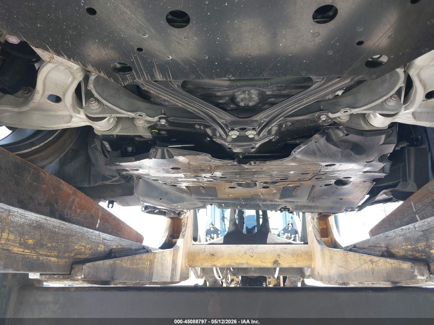 2024 Lexus Is VIN JTHGZ1B29R5081300 IAAI salvage auction — FRONT END, Salvage (California), sold $12,500 on 2026-07-29 (photo 6)