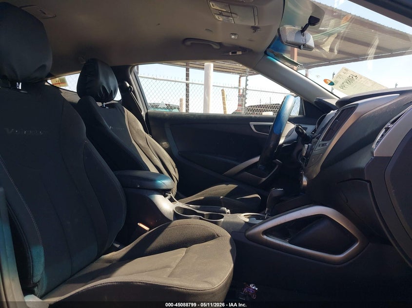 2016 Hyundai Veloster VIN KMHTC6AD5GU291960 IAAI salvage auction — NORMAL WEAR, Clear - Dealer Only (California), sold $875 on 2026-07-14 (photo 5)