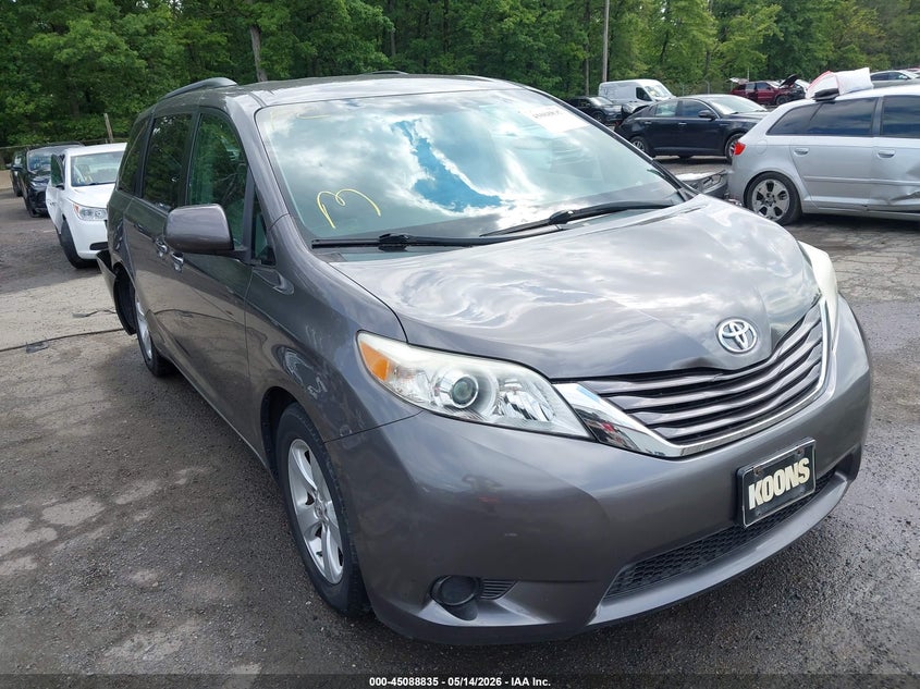 2015 Toyota Sienna VIN 5TDKK3DC0FS547722 IAAI salvage auction — REAR END, Salvage - Greater Than 75% (Maryland), sold $3,000 on 2026-07-29 (photo 1)