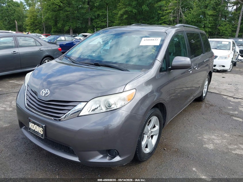 2015 Toyota Sienna VIN 5TDKK3DC0FS547722 IAAI salvage auction — REAR END, Salvage - Greater Than 75% (Maryland), sold $3,000 on 2026-07-29 (photo 2)