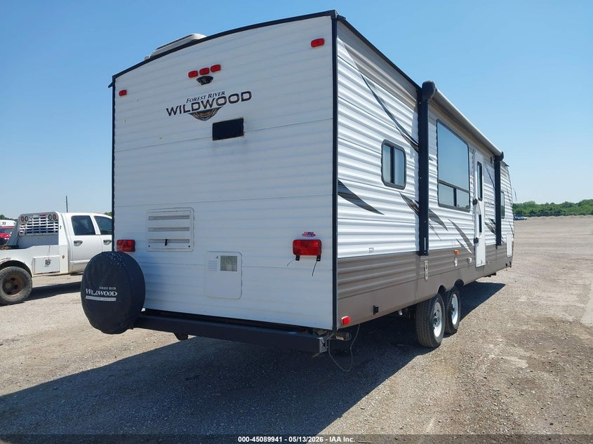 2018 Forest river 27r VIN 4X4TWDC26JA263454 IAAI salvage auction — HAIL, Original (Texas), sold $3,500 on 2026-07-08 (photo 4)