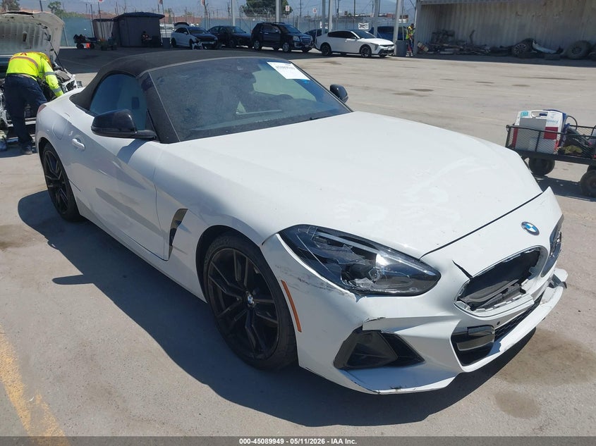2024 BMW Z4 VIN WBAHF3C03RWY33832 IAAI salvage auction — FRONT END, Salvage (California), sold $19,100 on 2026-07-15 (photo 1)