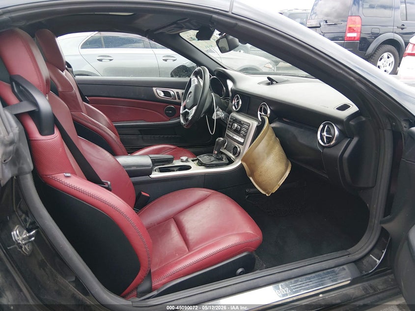 2012 Mercedes-benz Slk-klasse VIN WDDPK5HA8CF014318 IAAI salvage auction — FRONT END, Salvage (California), sold $2,650 on 2026-07-09 (photo 5)