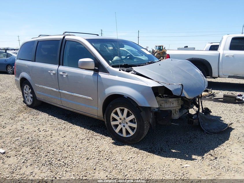 2014 Chrysler Town & country VIN 2C4RC1BG8ER243020 IAAI salvage auction — FRONT END, Salvage (Oregon), sold $125 on 2026-07-15 (photo 1)
