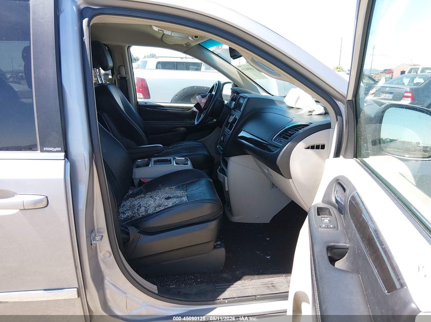 2014 Chrysler Town & country VIN 2C4RC1BG8ER243020 IAAI salvage auction — FRONT END, Salvage (Oregon), sold $125 on 2026-07-15 (photo 5)