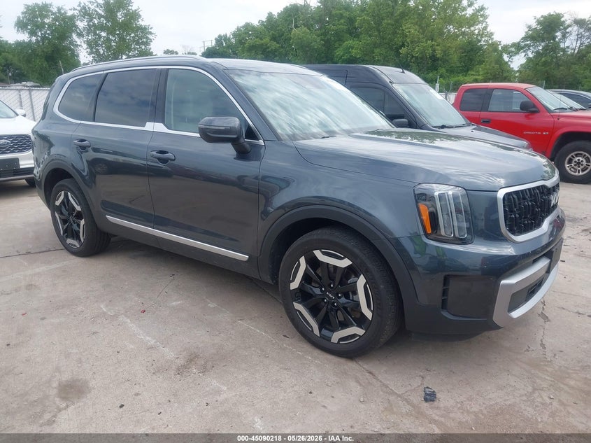 2023 Kia Telluride VIN 5XYP3DGC1PG332885 IAAI salvage auction — HAIL, Salvage (Illinois), sold $12,575 on 2026-07-14 (photo 1)