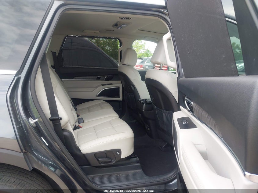 2023 Kia Telluride VIN 5XYP3DGC1PG332885 IAAI salvage auction — HAIL, Salvage (Illinois), sold $12,575 on 2026-07-14 (photo 8)